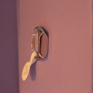 Melinda Maria Dainty Ring - Beveled Signet Silver Size 8 New